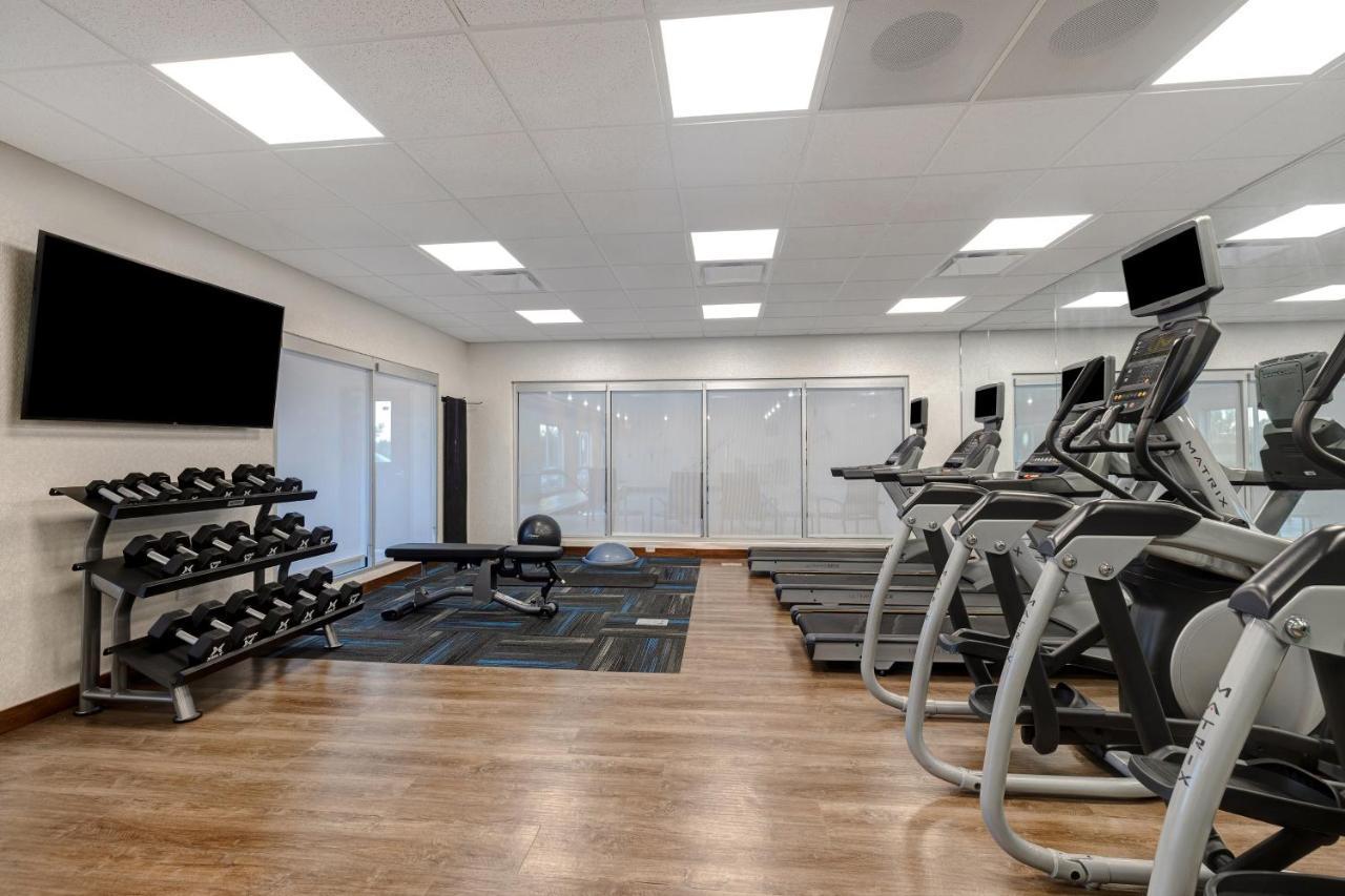 Holiday Inn Express & Suites - Brighton By Ihg Bagian luar foto