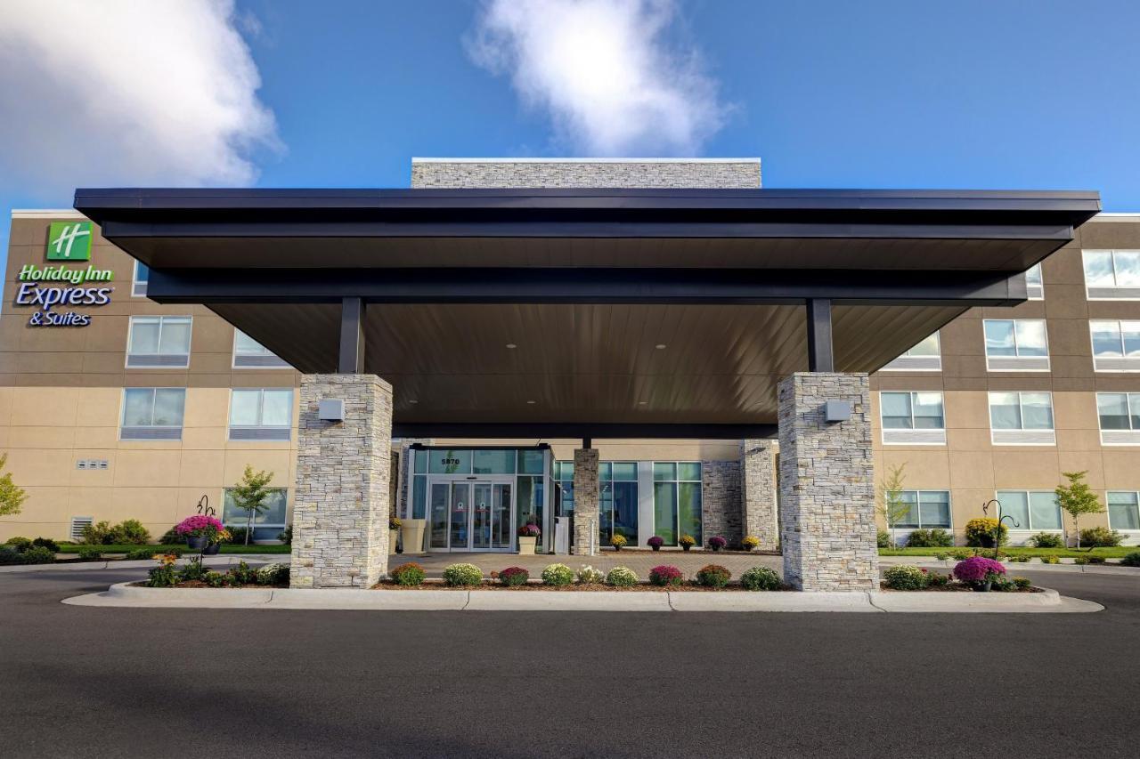 Holiday Inn Express & Suites - Brighton By Ihg Bagian luar foto