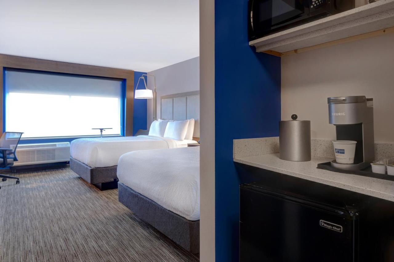 Holiday Inn Express & Suites - Brighton By Ihg Bagian luar foto