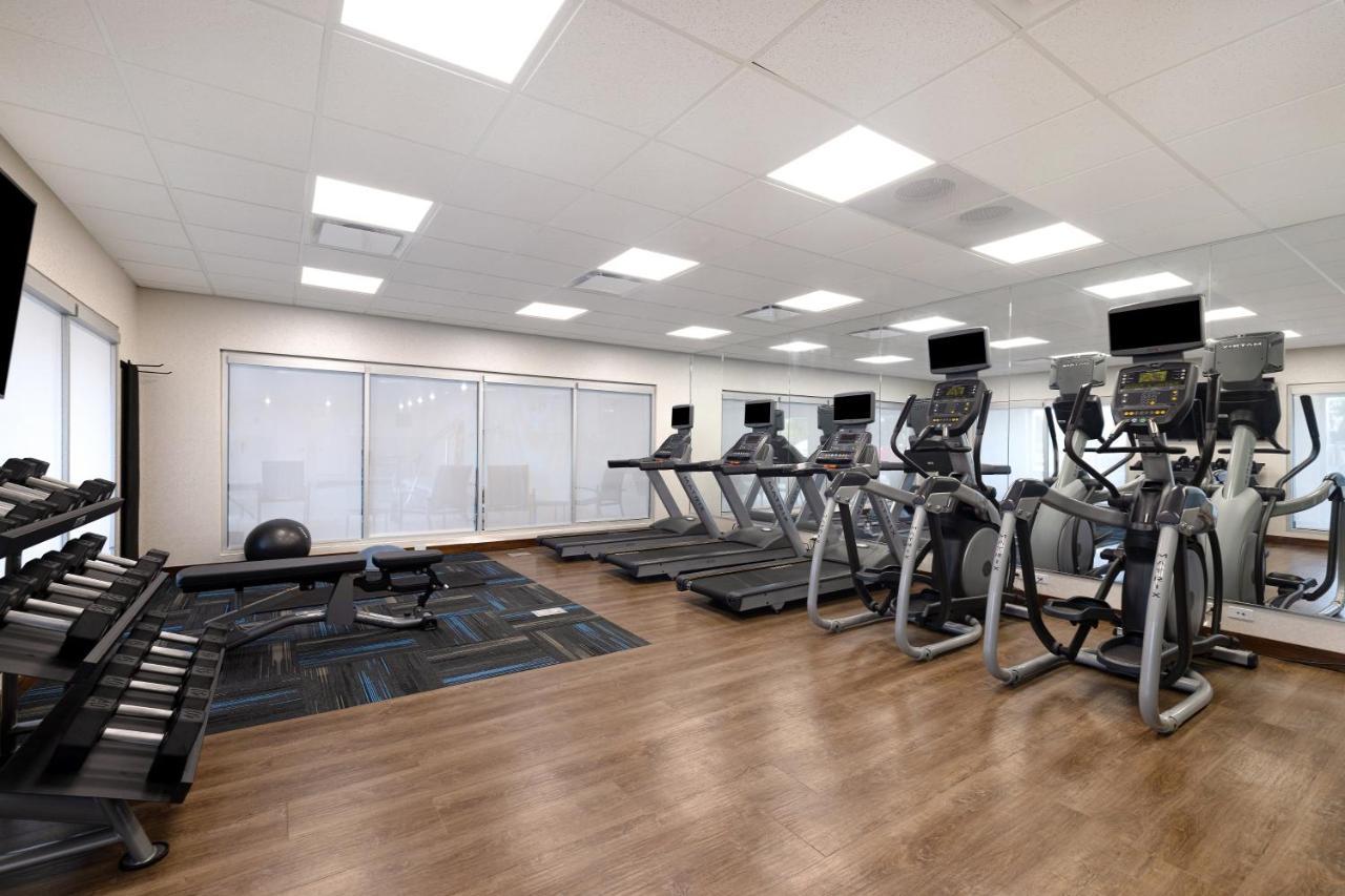 Holiday Inn Express & Suites - Brighton By Ihg Bagian luar foto