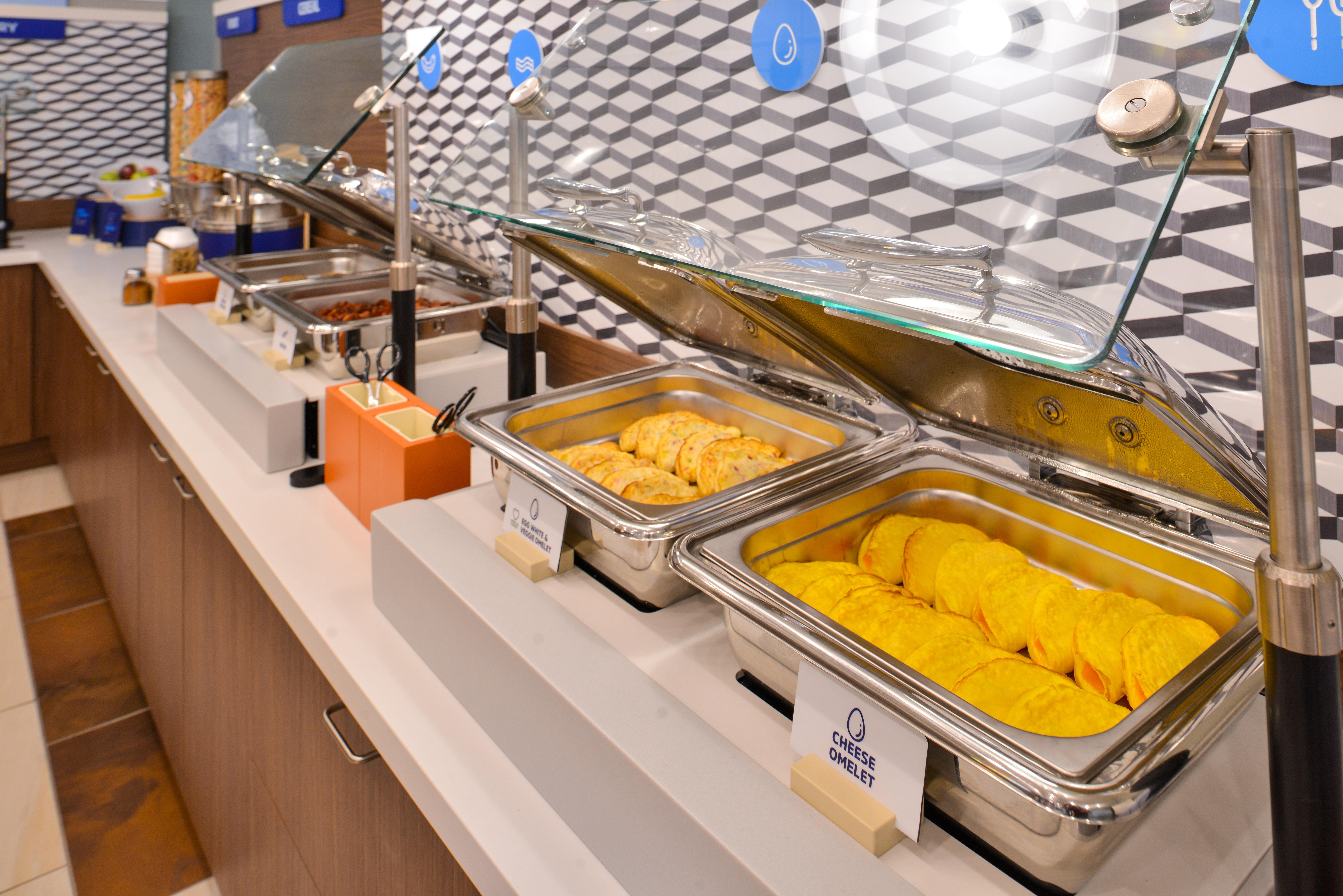 Holiday Inn Express & Suites - Brighton By Ihg Bagian luar foto